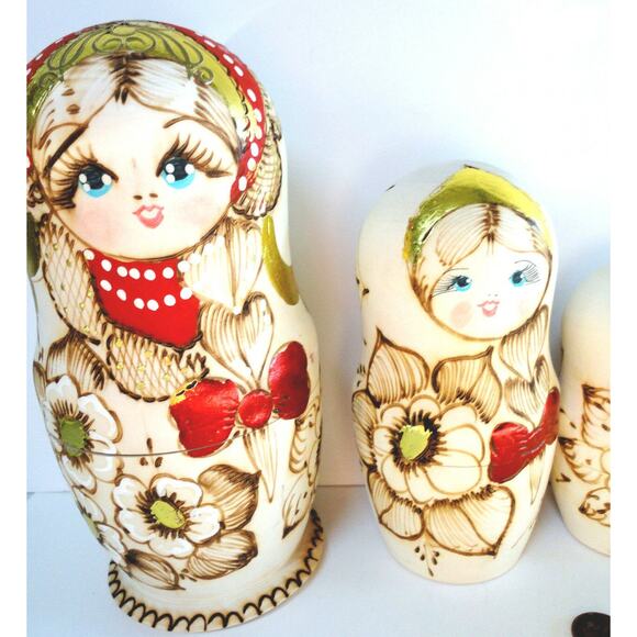 Wooden Nesting Dolls 7 Matryoshka Doll Figurines 9" Wood Stacking Hand Crafted - Picture 2 of 7